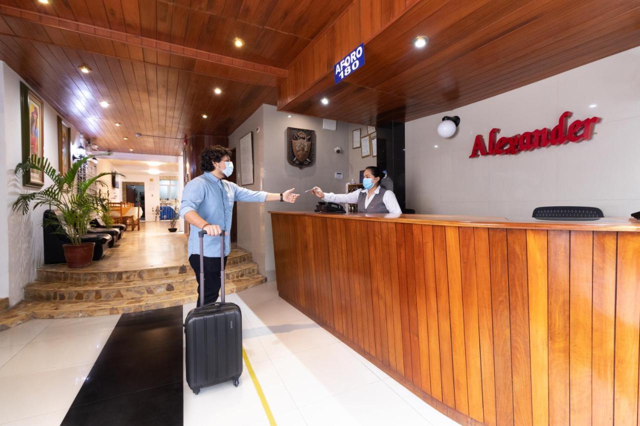 Hotel Alexander Trujillo Exterior foto