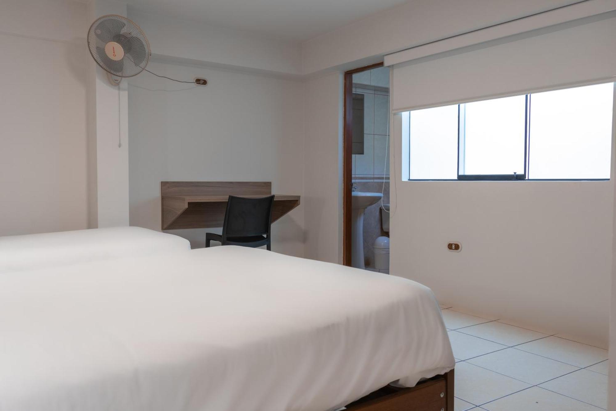 Hotel Alexander Trujillo Zimmer foto